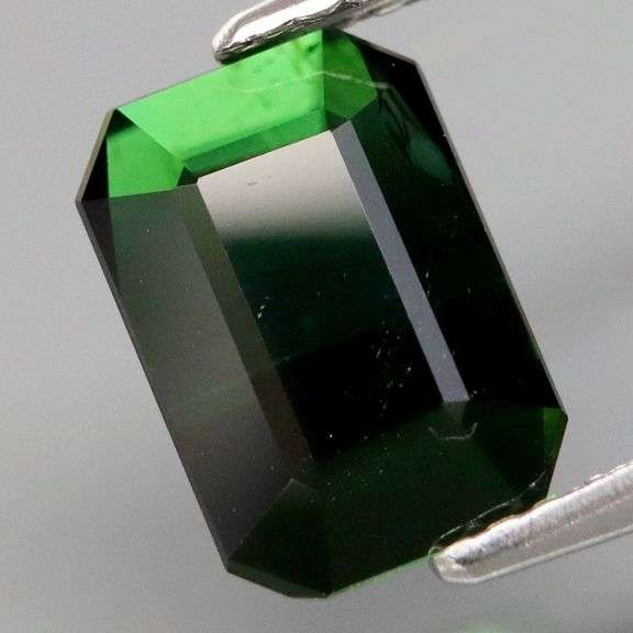 Gorgeous 2.65ct forest green Tourmaline