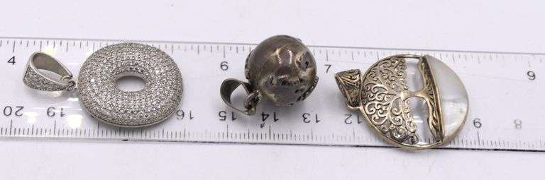 Group lot of vintage 925 sterling silver miscellaneous jewelry