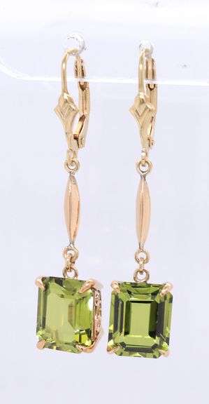 Vintage 14kt yellow gold 7ctw Peridot dangle earrings