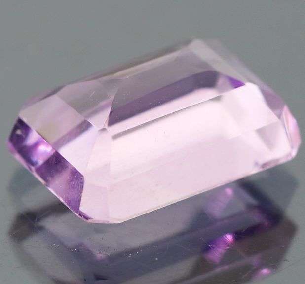 Tremendous 4.39ct lilac Amethyst