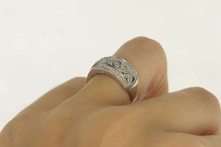 14K White Gold Vintage Pave CZ Encrusted Leaf Vine Ring