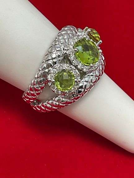 CERTIFIED BRAND NEW 14K WHITE GOLD DIAMOND AND PERIDOT RING