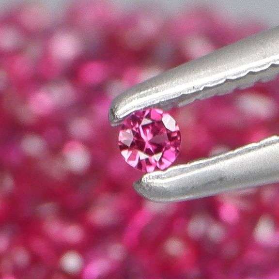 Premium 3.42ct 100 piece round cut Ruby set