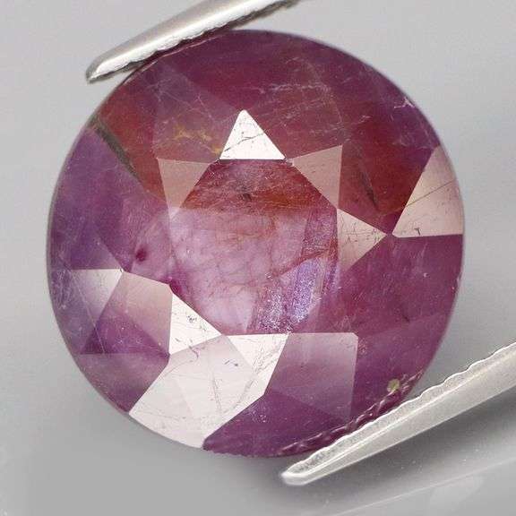 Very unique 11.76ct UNHEATED faceted Ruby