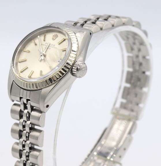 Rolex Date 26mm in Fluted bezel on Jubilee bracelet watch