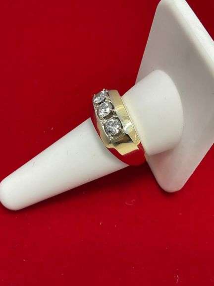 MEN'S CERTIFIED 14K GOLD AND DIAMOND BAND / RING