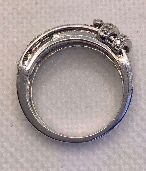 GORGEOUS AND UNIQUE 18K WHITE GOLD PAVE DIAMOND RING