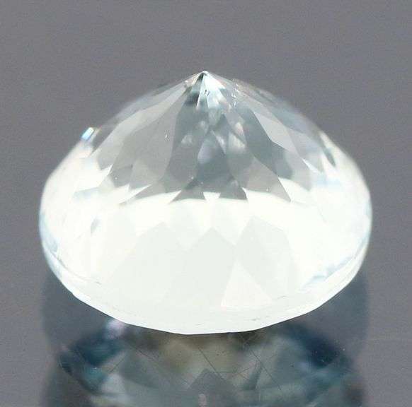 Glorious 1.09ct platinum blue Aquamarine solitaire