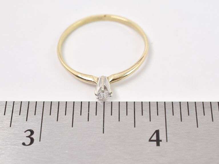 Cute 10K Yellow Gold Solitaire Diamond Ring