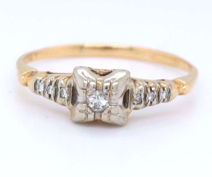 Vintage 14kt yellow gold diamond ring
