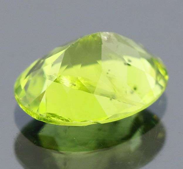 Large 2.55ct Burma green Peridot