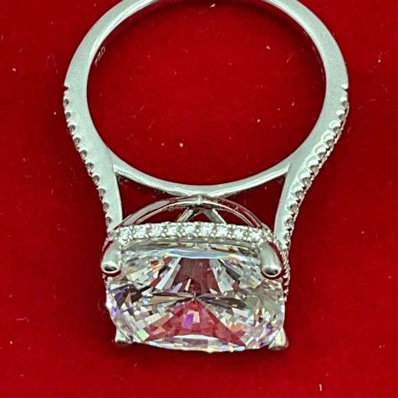 BRAND NEW 18K WHITE GOLD DIAMOND AND CZ RING