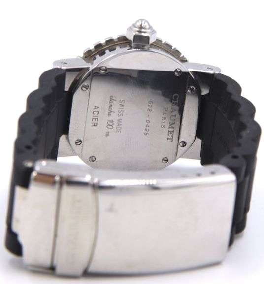 Chaumet class one quartz black wave dial on pink bezel and black rubber band strap watch