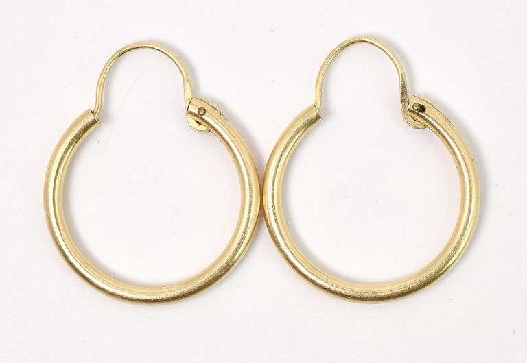 Simple 14k Yellow Gold Hoop Earrings