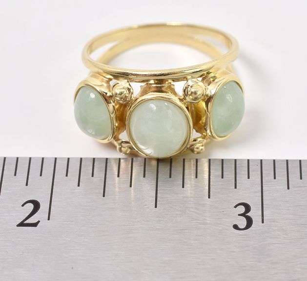 Beautiful 14K Yellow Gold Green Gemstone Ring