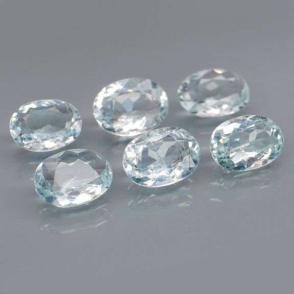Glittering 3.49ct untreated platinum blue Aquamarine set