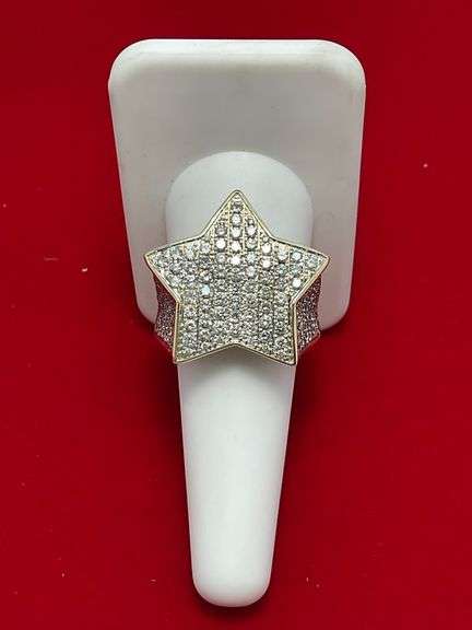 MEN'S CERTIFIED BRAND NEW 14K GOLD DIAMOND RING. 5.50 CARATS.