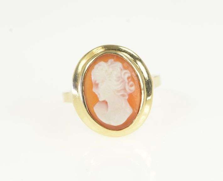 14K Yellow Gold Carved Shell Cameo Vintage Statement Ring