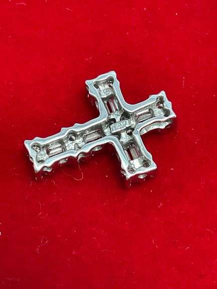 BRAND NEW 14K WHITE GOLD DIAMOND CROSS PENDANT