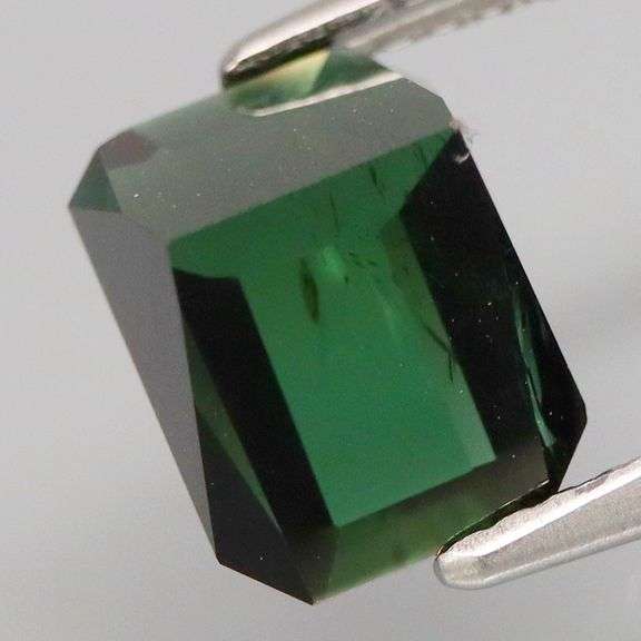 Gorgeous 2.65ct forest green Tourmaline