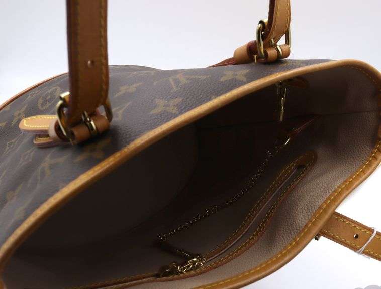 Louis Vuitton Petite Bucket bag