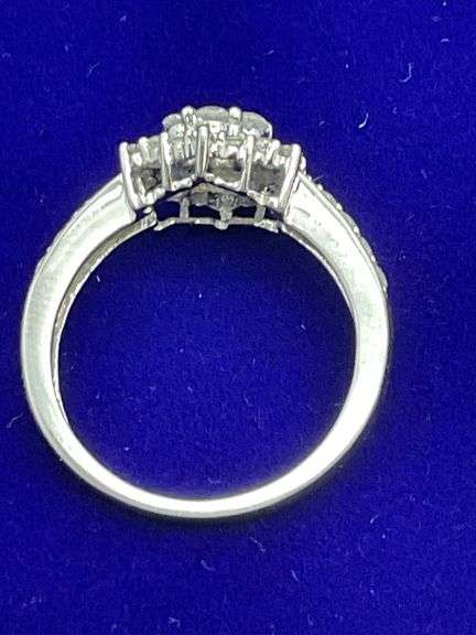 CERTIFIED BRAND NEW 14K WHITE GOLD DIAMOND RING