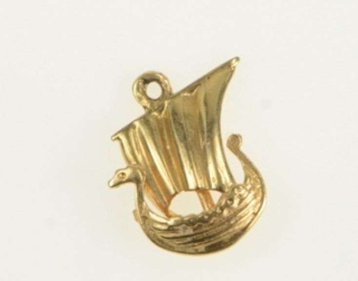 18K Yellow Gold 3D Viking Ship Sail Boat Vintage Charm/Pendant