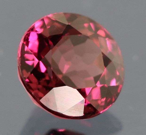 Dazzling 1.16ct cherry pink Rhodolite Garnet solitaire