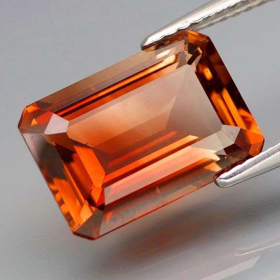Lavish 5.64ct emerald cut Imperial Topaz