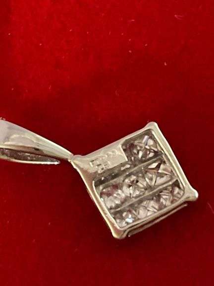 PLATINUM CHAIN WITH PLATINUM DIAMOND PENDNANT