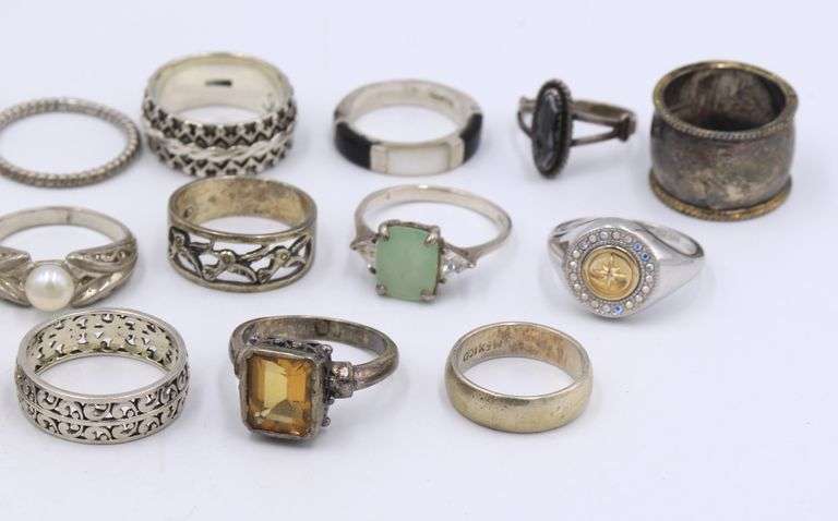 Group lot of vintage 925 sterling silver rings
