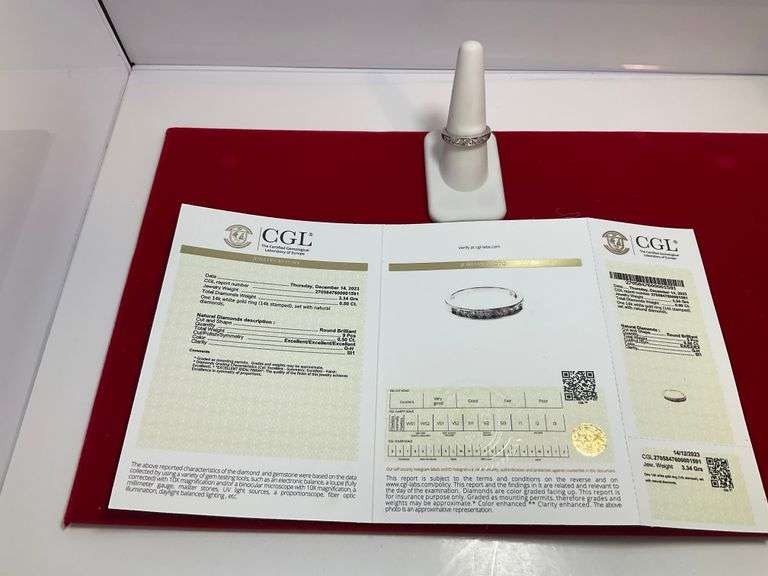 CERTIFIED 14K WHITE GOLD DIAMOND BAND