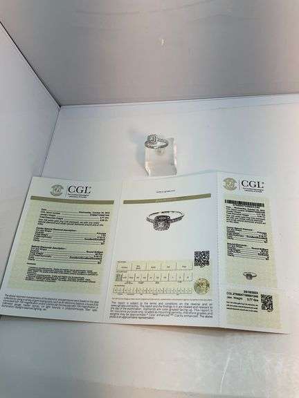 CERTIFIED BRAND NEW 14K WHITE GOLD DIAMOND HALO SETTING RING.