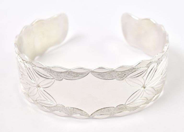 Fantastic Cuff Bracelet in Sterling Silver