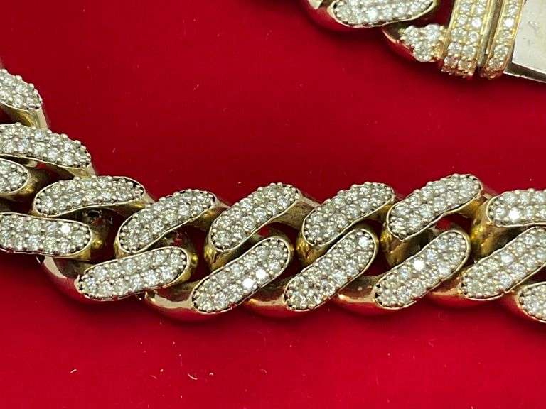CERTIFIED 14K GOLD DIAMOND CUBAN LINK. 29.40 CARATS