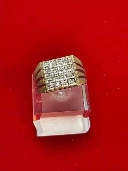 MEN'S GOLD AND DIAMOND RING