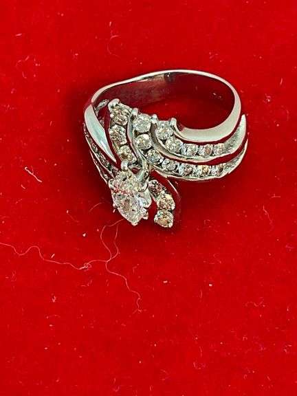 CERTIFIED 14K WHITE GOLD DIAMOND RING