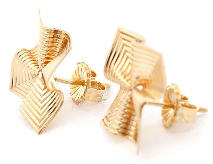 Tiffany & Co. Corrugated Square Earrings in 18K