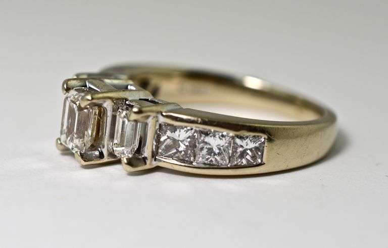 Gorgeous Emerald & Princess-Cut Diamond Ring
