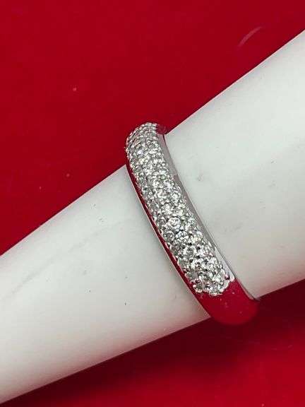 14K WHITE GOLD DIAMOND BAND. 0.75 CARAT
