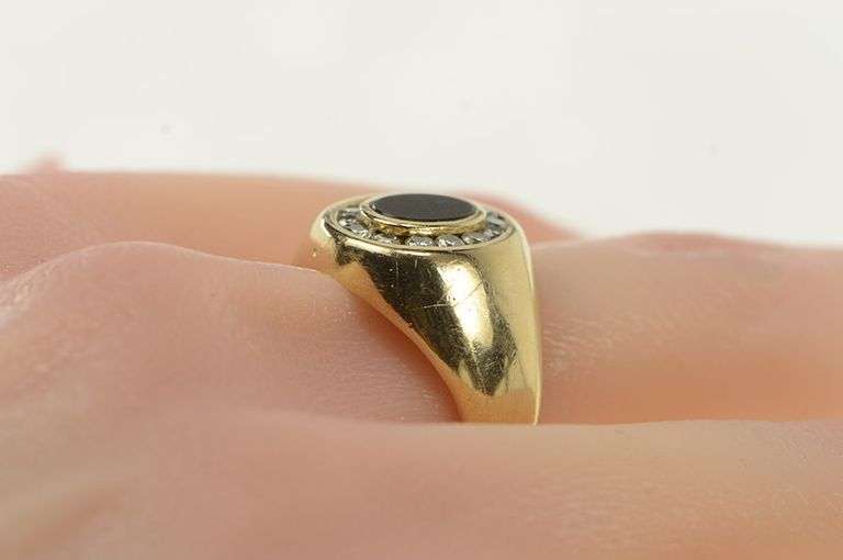 14K Yellow Gold 0.42 Ctw Diamond Black Onyx Oval Ring