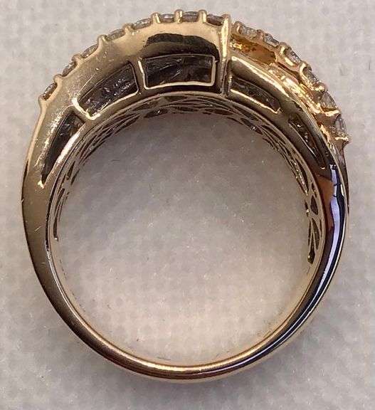 STUNNING AND STYLISH 14K ROSE GOLD MULTI DIAMOND COCKTAIL RING