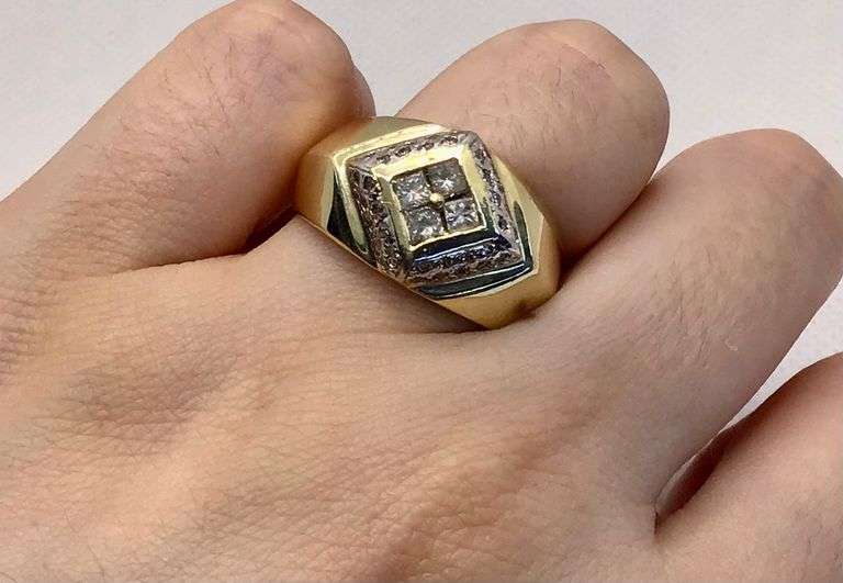 UNIQUE VINTAGE STYLE 14K YELLOW GOLD PRINCESS AND ROUND CUT MEN’S DIAMOND RING