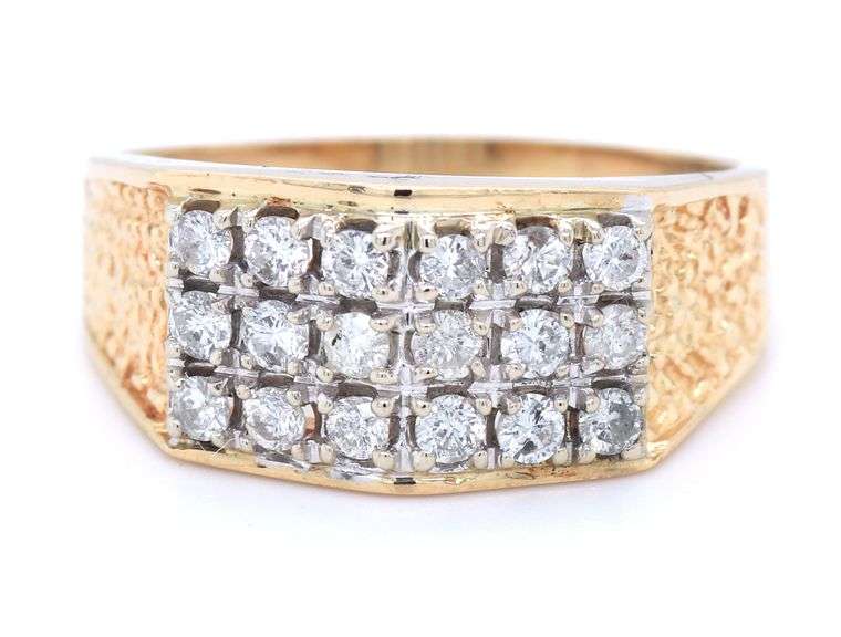 Gent's 14kt yellow gold 0.70ctw three row diamond ring