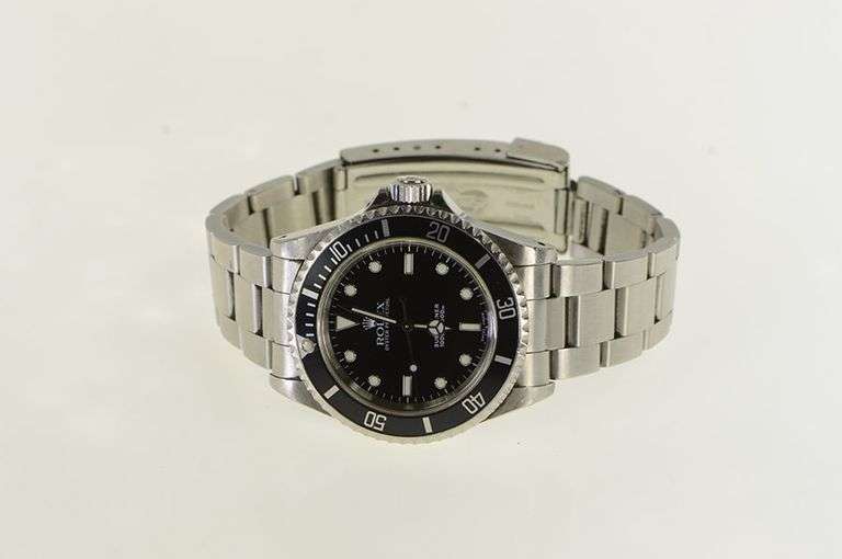 Rolex Submariner Model 14060 2002 Men's Watch