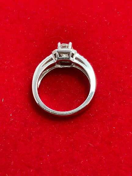 CERTIFIED BRAND NEW 14K WHITE GOLD DIAMOND RING