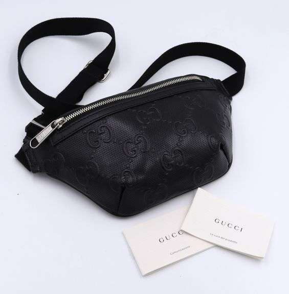 Gucci unisex Street style plain leather logo Clucth