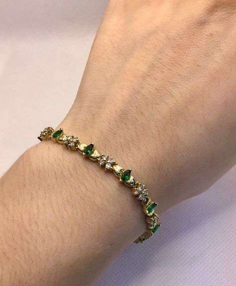 STUNNING 14K YELLOW GOLD MARQUISE CUT EMERALD AND DIAMOND BRACELET