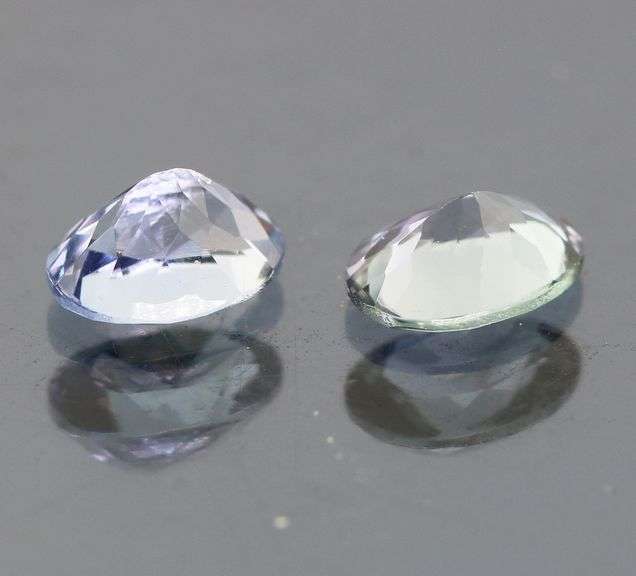 Stunning 1.74ct oval cut VS Tanzanite pair