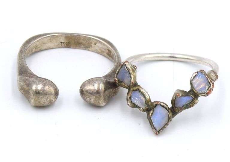 Group lot of vintage 925 sterling silver jewelry